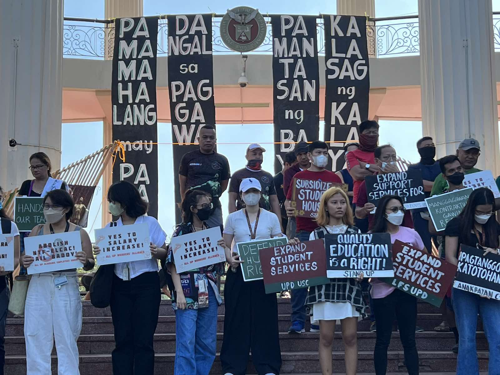 Multi-sectoral groups held a protest at the University of the Philippines Diliman to urge President Angelo Jimenez to keep his promises. Photo: Ivy Montellano/DZUP